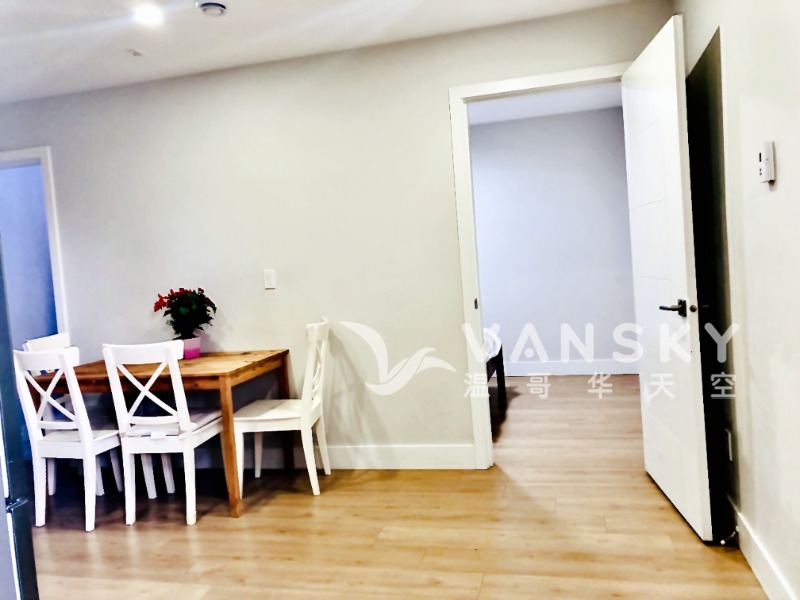 260329003818_6080 VICTORIA DRIVE LIVINGROOM _副本.jpg